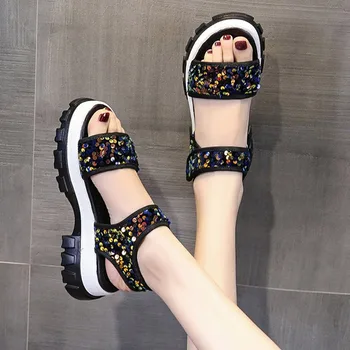 2021 Letné Vonkajšie Ženy Sandále Háčik Slučky Bling Hrubé Dno Non-Slip Stručné Ženské Topánky Móda Pohodlné Dámske Sandále