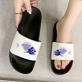 Horúce Letné 2021 Nový Trend fishbone jednoduché módne sandále Beach Fashion Otvorené Prst Papuče Vytlačené Žien Non-slip Listov