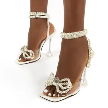 Nové Elegantné Svadobné Nevesty Topánky Ženy Móda Perly Bowtie Lete Štvorcové Prst Sandále PVC Transparentné Crystal Plexiskla Podpätky