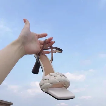 2020 Značky Svadobné stiletto Žien Vysoké Podpätky Zapatillas dámske topánky Čierne Otvorené Prst Na dámske Sandále A500