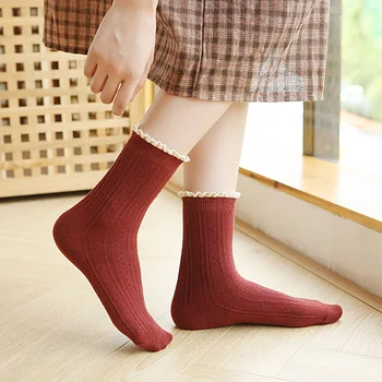 Jesenné a zimné nové dámske ponožky Japonskej škole vietor čipky uprostred trubice ponožky dvojitej ihly absorpciu potu priedušná bavlna