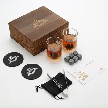 Whisky Kamene a Whisky Skla, Darčekový Box Set - 8 Žula Chladenie Whisky Kamene + 2 Poháre v Drevenej Krabici - Najlepší Darček pre Muža Fa