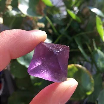 Fialová Fluorite Octahedron Prírodné Kamene Kremenné Kryštály Liečenie Reiki Drahokamy Feng Shui Domáce Dekorácie