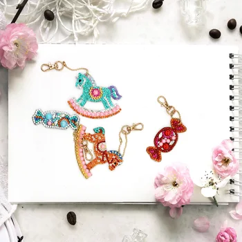 4pcs DIY Diamond Keychains Trojan Candy Bag Prívesok Ornament Šperky Diamond Keyring Keybuckle Diamond Maľovanie Darčeky YSK46