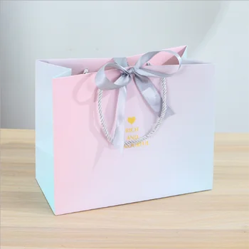Vysoko Kvalitné Farebné Papierové Darčekové tašky Kraft Papier Candy Box s Rukoväťou Svadby, Narodeniny, Party Darčekový Balíček