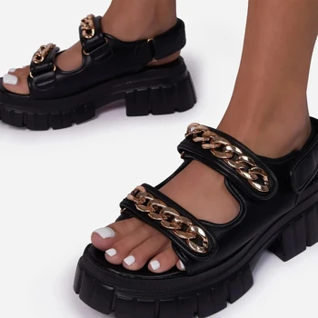 Kadın yaz sandalet renkli yılan derisi platformu burnu açık ayakkabı yüksekliği kanca ve döngü yüksek topuklu zincir Zapatos San