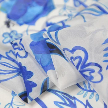 Modrej a bielej kvetinový tlač čistý hodváb hodvábny šifón textílie pre letné šaty a šatku,SCF173
