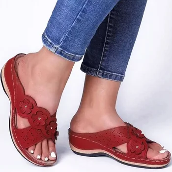 2021 Ženy Sandále Ženy Podpätky Sandále Pre Letné Topánky Ženy Pošmyknúť Na Kliny Chaussure Femme Šitie Kvet Papuče Žena