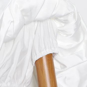 TWOTWINSTYLE Biele Krátke Sexy Topy Pre Ženy Lomka Krku Lístkového Rukáv Ruched Blúzka Ženské Nové Oblečenie 2021 Štýlové Módne