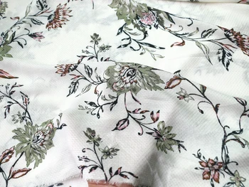 1 meter X 1.45 meter Biela Vintage Kvetinový Viskóza Textílie Mäkké Žakárové Rayon Materiál Pre Šaty Šaty