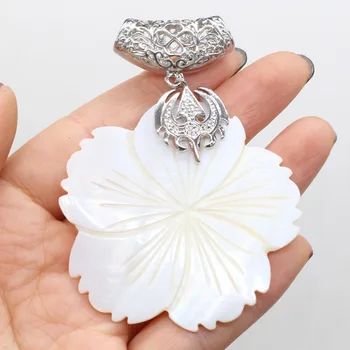 Prírodné Shell Prívesok Kvet tvar perleť Nádherné kúzla Pre šperky, takže DIY Náhrdelníky náušnice príslušenstvo