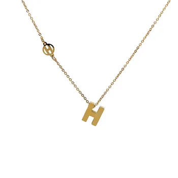 Kórejská verzia jednoduchý dizajn písmeno H náhrdelník čisté červené titánové ocele osobnosti prívesok studený vietor náhrdelník žena