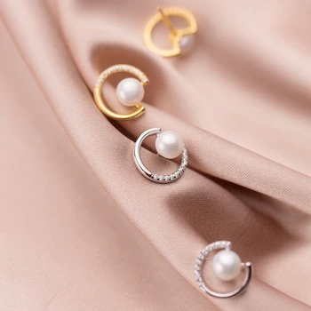 2021 Nový Príchod Trendy Kolo Nádherné Perly Kola C-tvarované Jednoduché Stud Náušnice Pre Ženy Módne Šperky Crystal