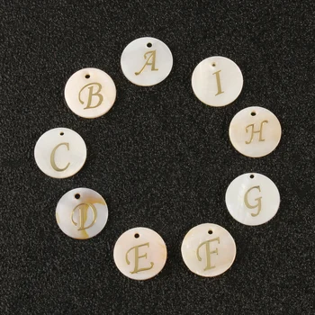 Prírodné Shell Abecedy ABC DIY List Šperky Biela Počiatočné Písmeno perličiek A-Z perlete MOP Seashell Charms Náhrdelník s Príveskom